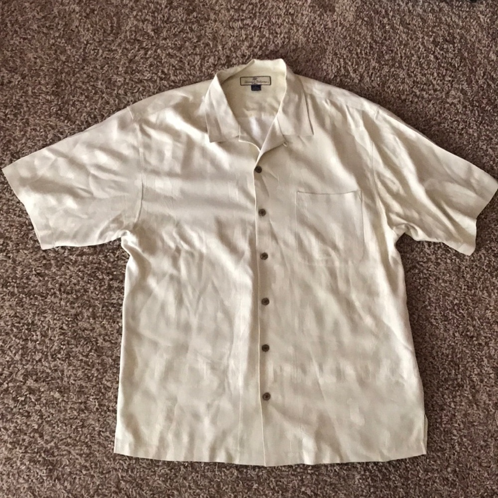 Tommy Bahama silk short sleeve shirt wood buttons